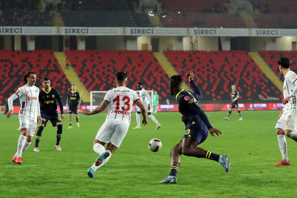 Fenerbahçe, Antep'te çeyrek final biletini aldı!