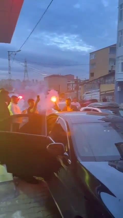 Silahlarla havaya ateş eden magandalar yakalandı