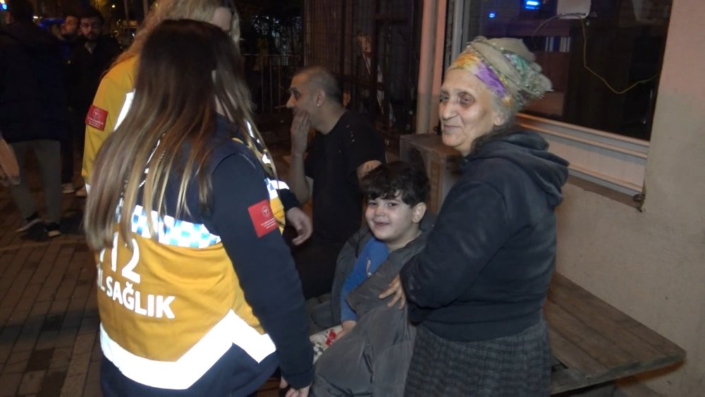 6 katlı binada yangın paniği