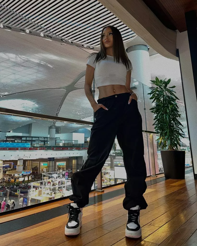 Zuhal Topal'la Yemekteyiz Damla Zararsız 4-8 Mart yarışmacısı