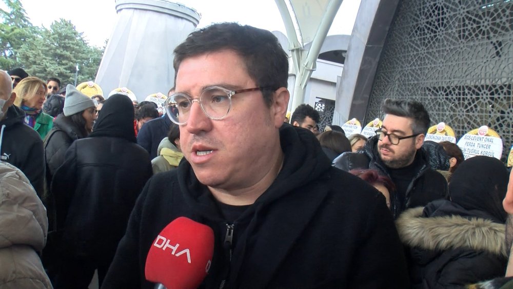 Oyuncu Efe Deprem son yolculuğuna uğurlandı