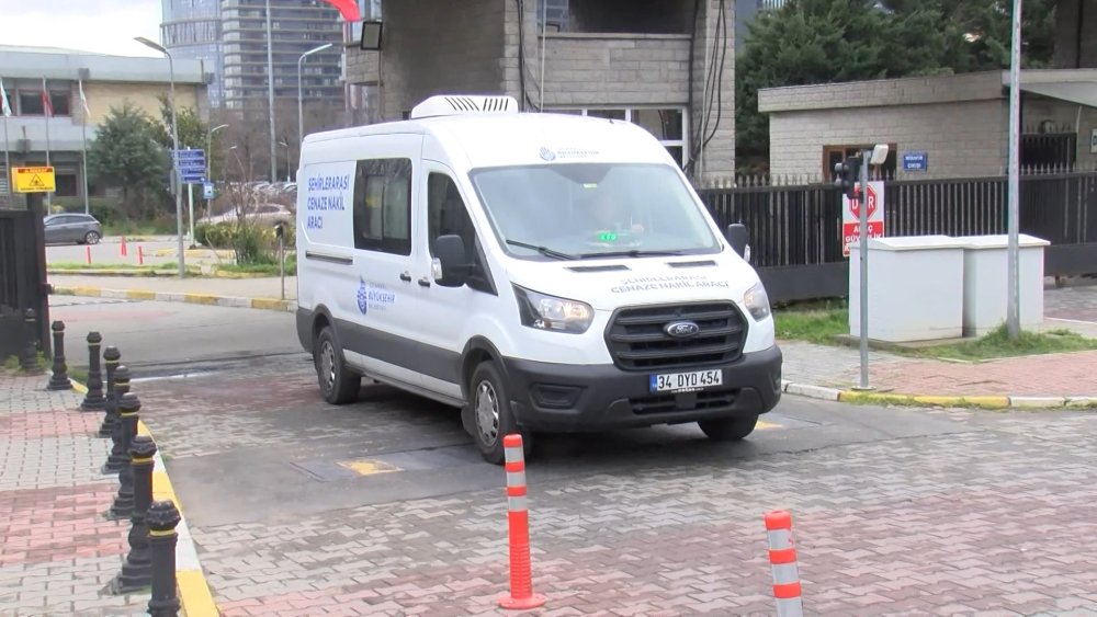 Oyuncu Efe Deprem'in cenazesi Adli Tıp Kurumu'ndan alındı