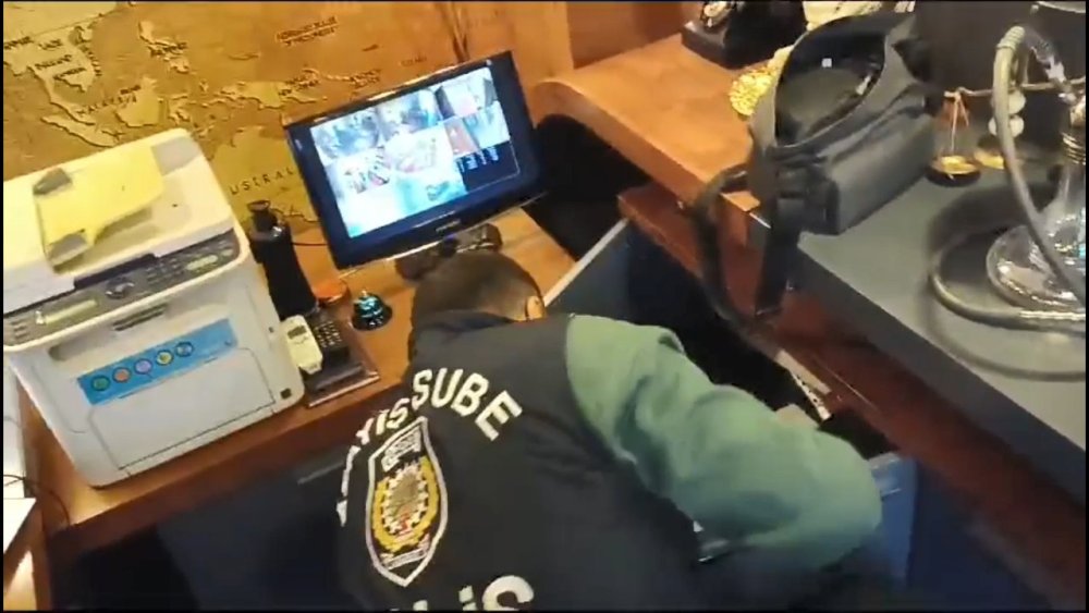 Ev sahibi gibi davranarak dolandırıcılık yaptılar