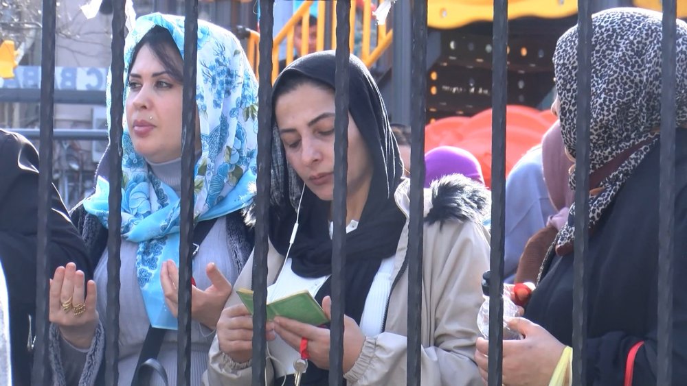 Oruç Baba Türbesi'ne ülkenin dört bir yanından ziyaretçi