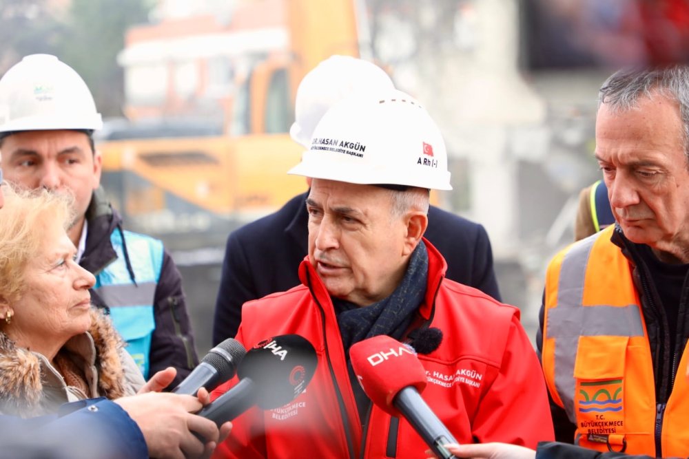 Büyükçekmece'de kentsel dönüşüm yıkımları devam ediyor