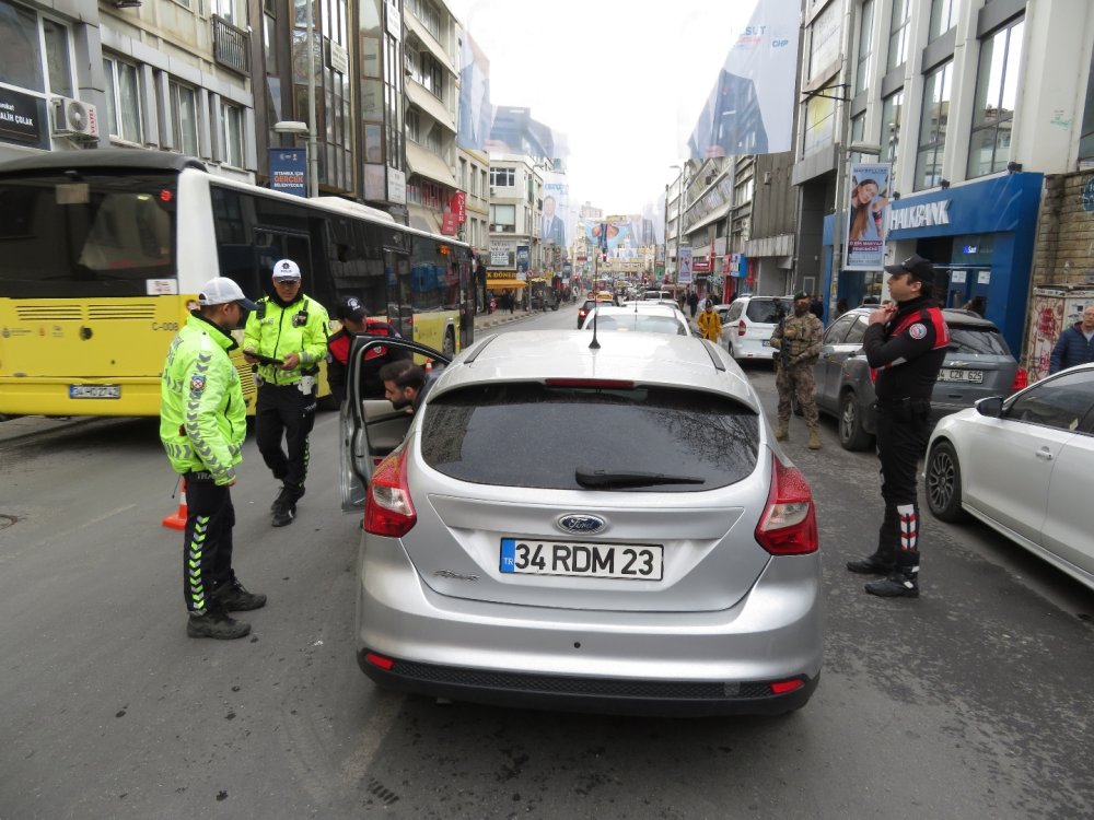İstanbul'da helikopter destekli 'Huzur İstanbul' denetimi