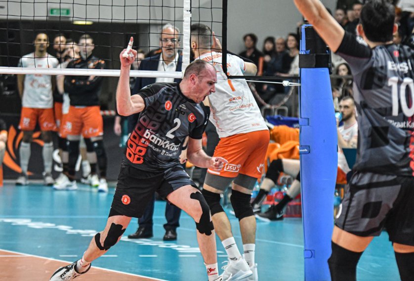 Ziraat Bankkart yarı finale kötü başladı