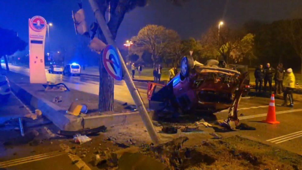 Alkollü sürücü, il başkanının aracına çarptı!