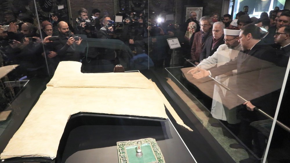 Hırka-i Şerif ziyarete açıldı