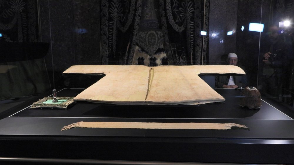 Hırka-i Şerif ziyarete açıldı