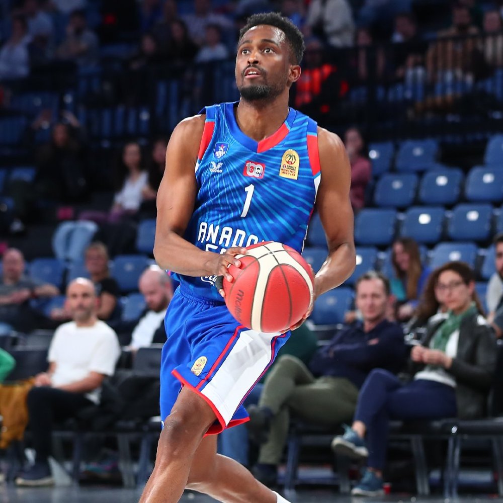 Anadolu Efes - Merkezefendi Belediyesi Basket: 83-77