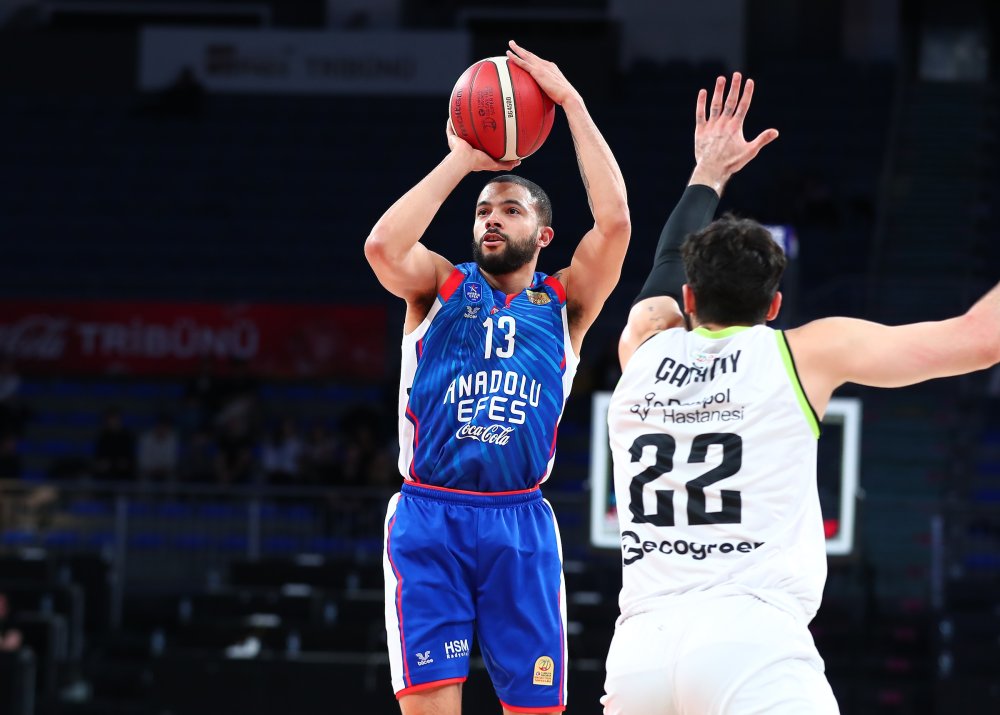 Anadolu Efes - Merkezefendi Belediyesi Basket: 83-77
