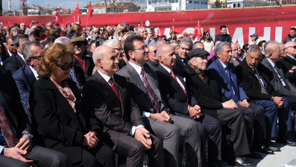 İmamoğlu: Sefaköy-Beylikdüzü metro hattı 18 aydır bir imza bekliyor