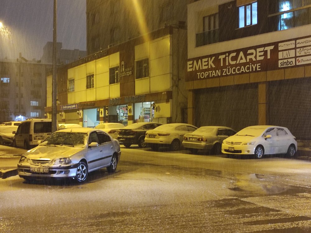 Kent merkezi beyaza büründü!