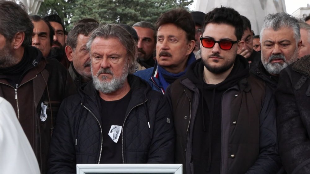 Bahar Öztan'a veda: Türk sinemasının 'Gamzeli güzeli' son yolculuğuna uğurlandı