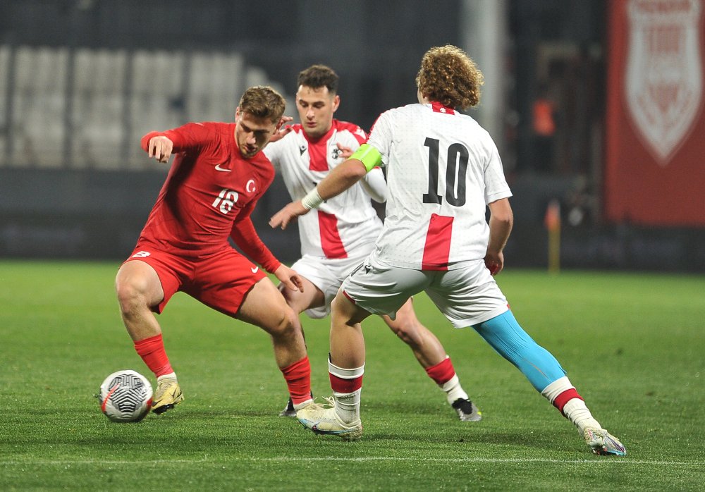 Semih Kılıçsoy golünü attı!