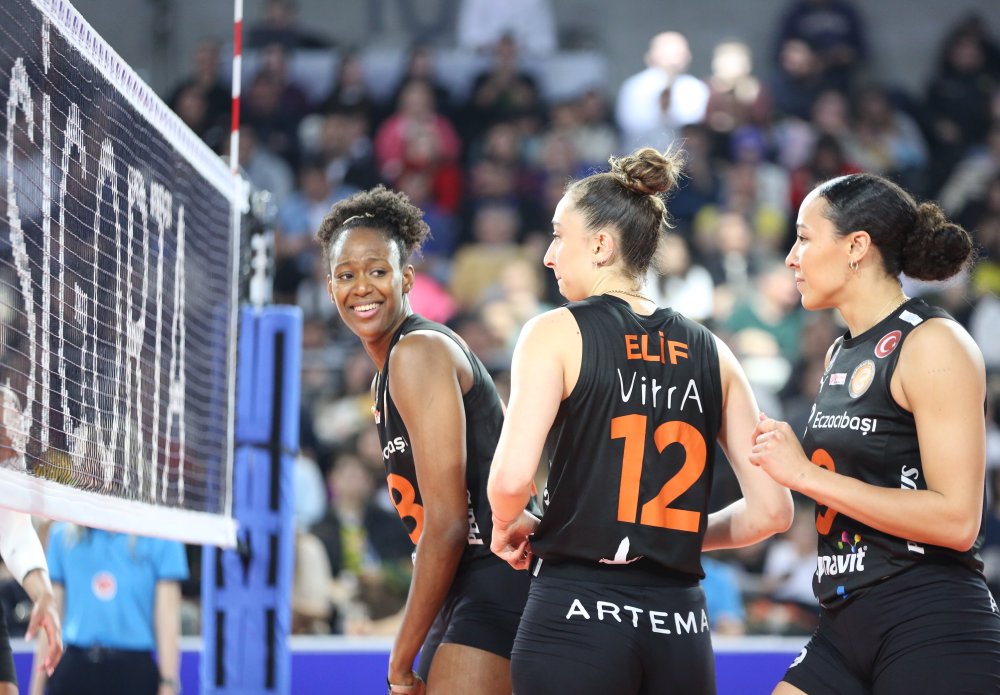 Eczacıbaşı Dynavit rakibi VakıfBank'ı mağlup etti