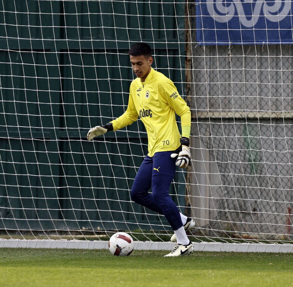 Fenerbahçe günü çift antrenmanla tamamladı