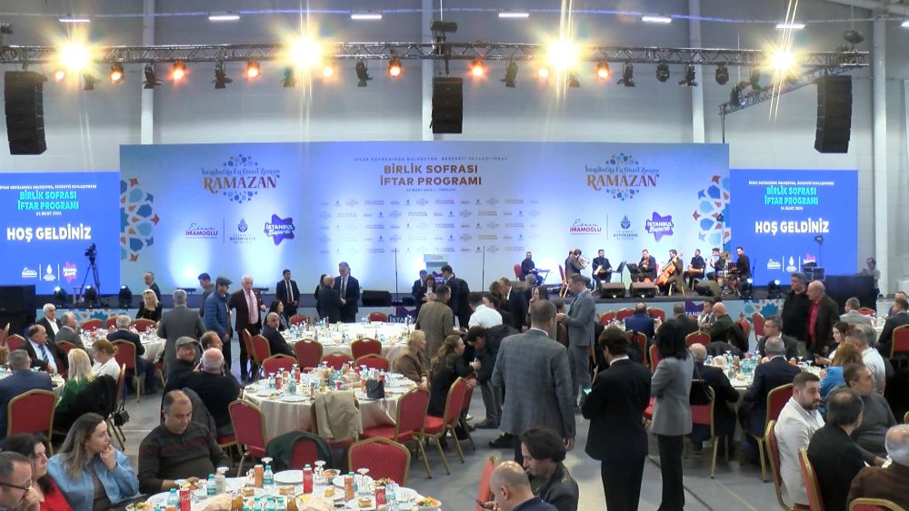 İmamoğlu, STK temsilcileriyle iftarda buluştu