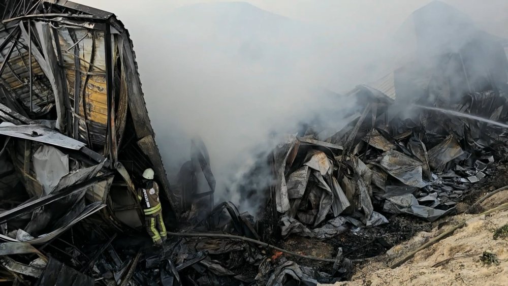 İnşaat alanında çıkan yangın söndürüldü