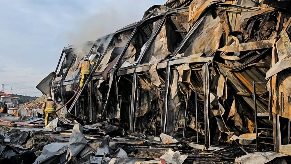 İnşaat alanında çıkan yangın söndürüldü