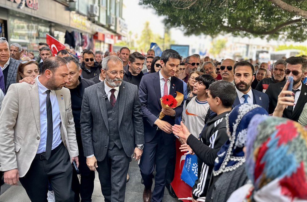 Belediye Başkan adayına yapılan saldırıya tepki yürüyüşü düzenlendi