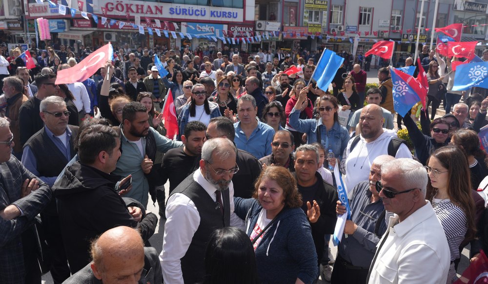 Belediye Başkan adayına yapılan saldırıya tepki yürüyüşü düzenlendi