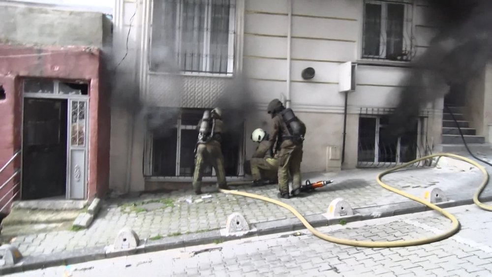 Esenyurt'ta korkutan yangın!