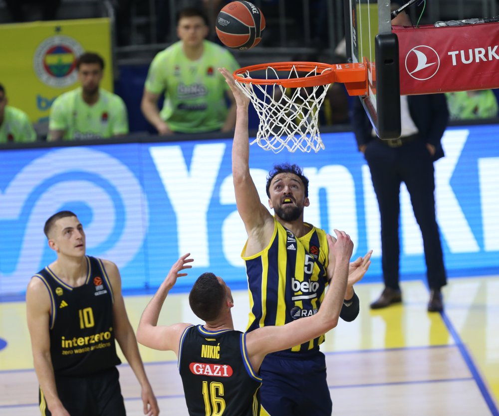 Fenerbahçe Beko Alman rakibi ALBA Berlin'i mağlup etti