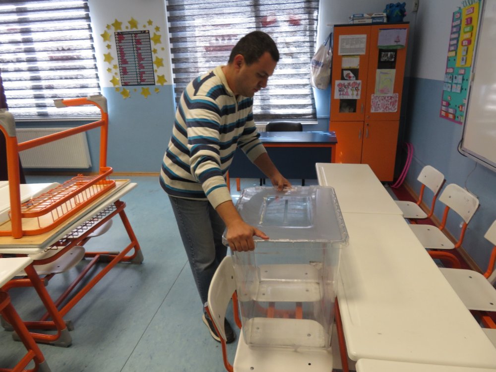 İstanbul'da seçim hazırlıkları tamamlandı: Sandıklar kuruldu