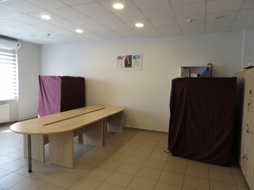 İstanbul'da seçim hazırlıkları tamamlandı: Sandıklar kuruldu