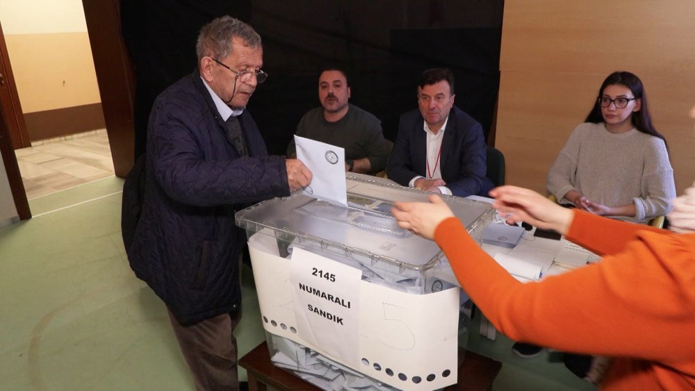 Darülaceze sakinleri oy kullandı