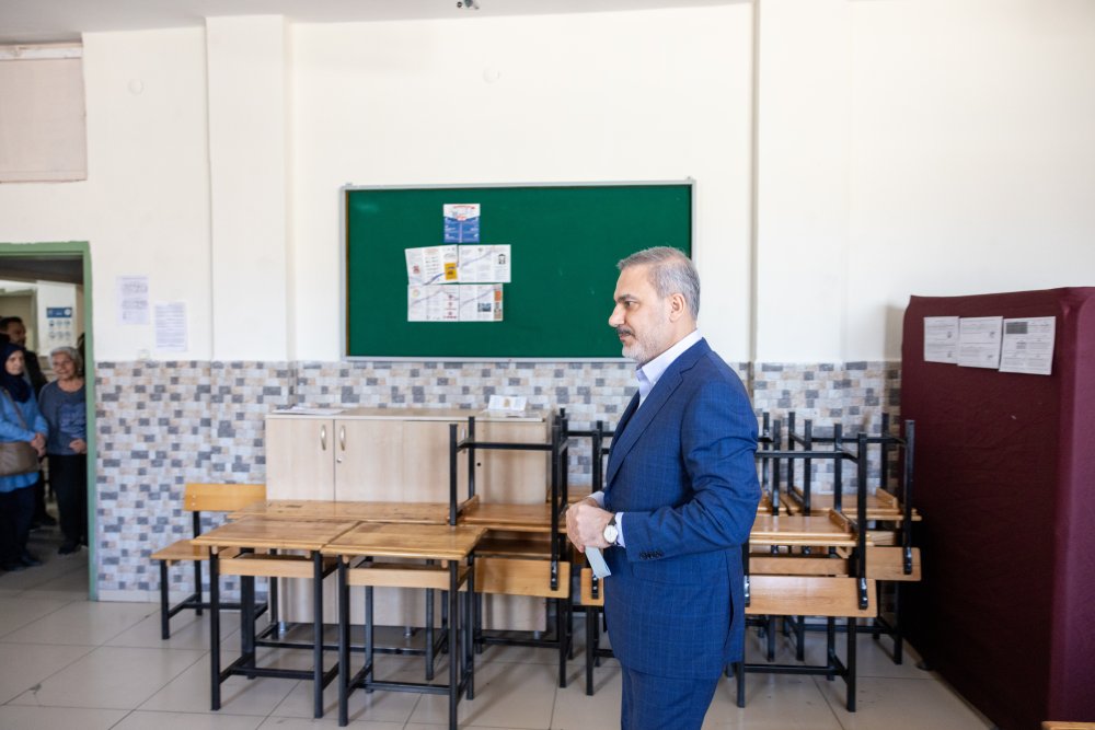 Hakan Fidan oyunu kullandı