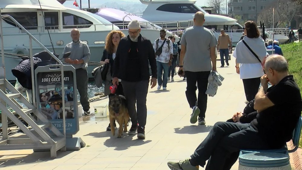 Önce sandığa sonra boğazın soğuk sularına