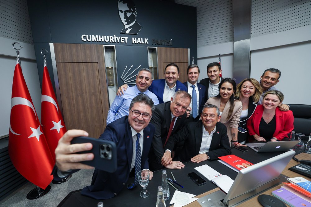 Özgür Özel: Seçmen, yeni bir siyasetin kurulmasına karar verdi