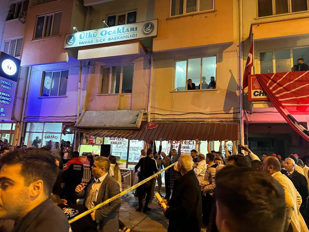 CHP binasında balkon çökmesiyle yaralanan kurul üyesi kurtarılamadı