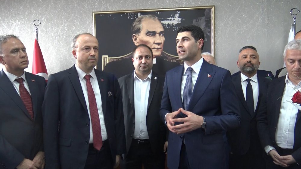 Avcılar Belediye Başkanı Utku Caner Çaykara görevi devraldı