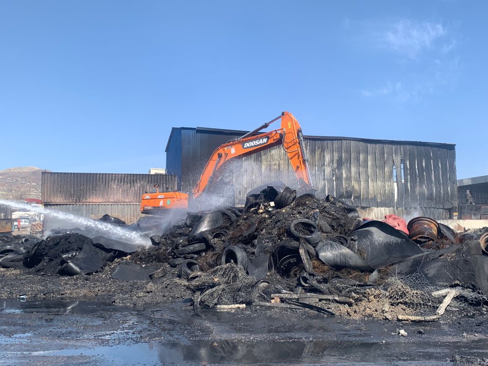 16 saat sonra söndürülen yangının çıkış nedeni belli oldu: Yabancı uyruklu 5 kişi gözaltında