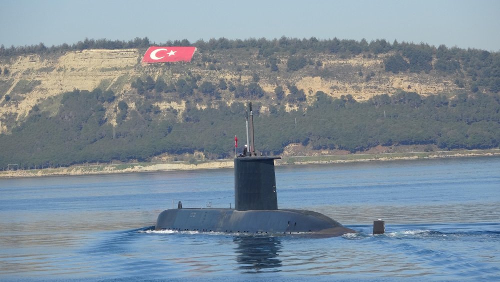 Dumlupınar Denizaltısı şehitleri anıldı