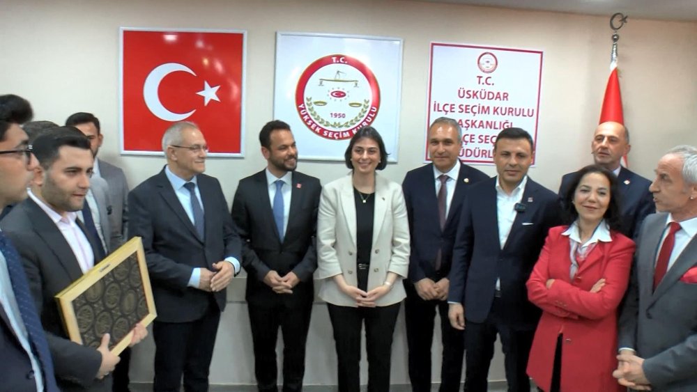 Sinem Dedetaş mazbatasını aldı