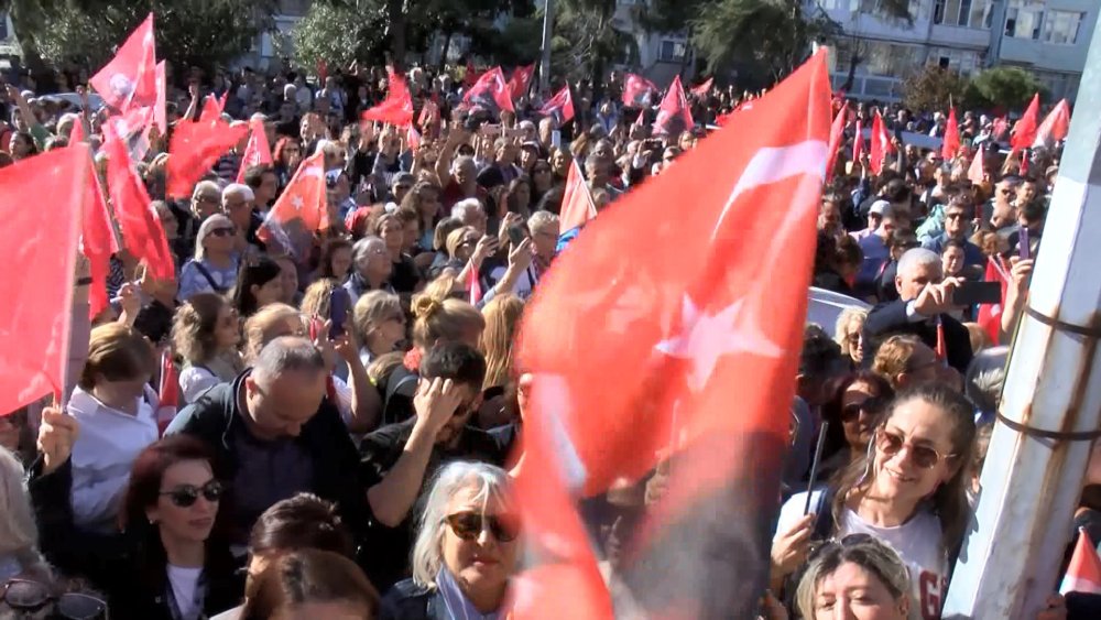 Sinem Dedetaş mazbatasını aldı