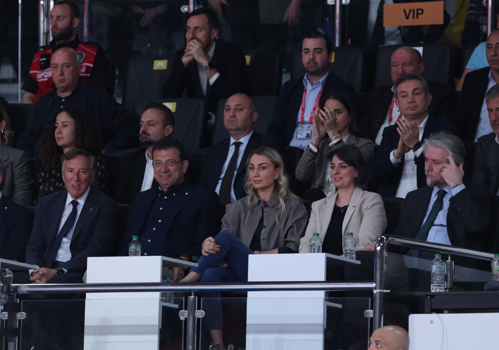 Sultanlar Ligi’nde finalin adı: Fenerbahçe Opet – Eczacıbaşı Dynavit