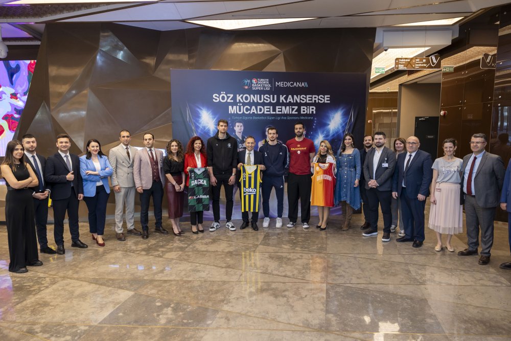 Ünlü basketbolculardan anlamlı ziyaret