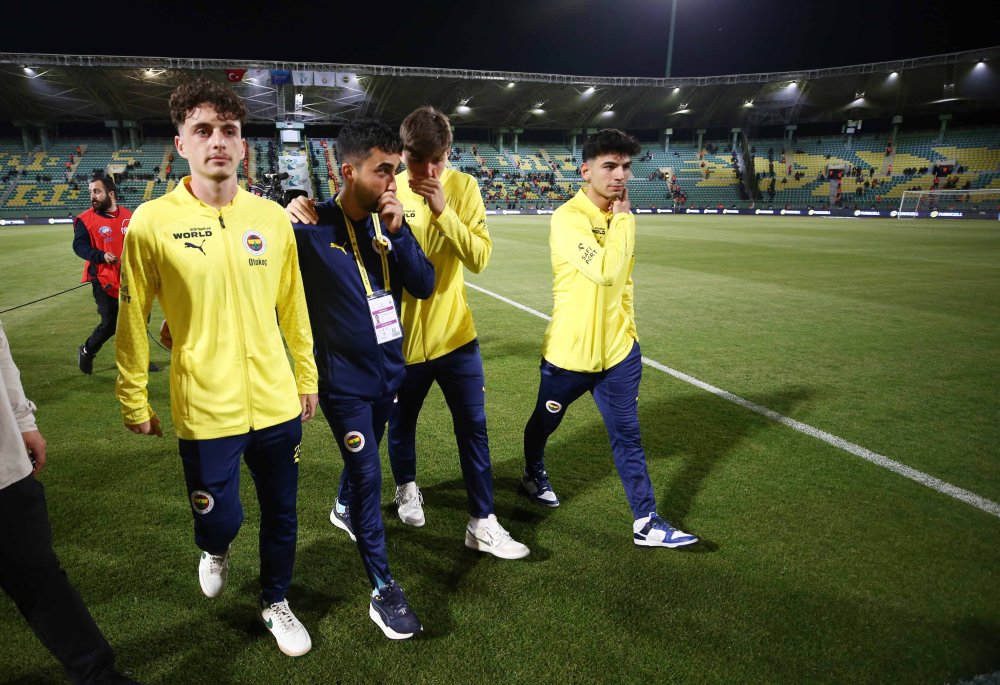Fenerbahçe U19 Takımı sahaya çıktı