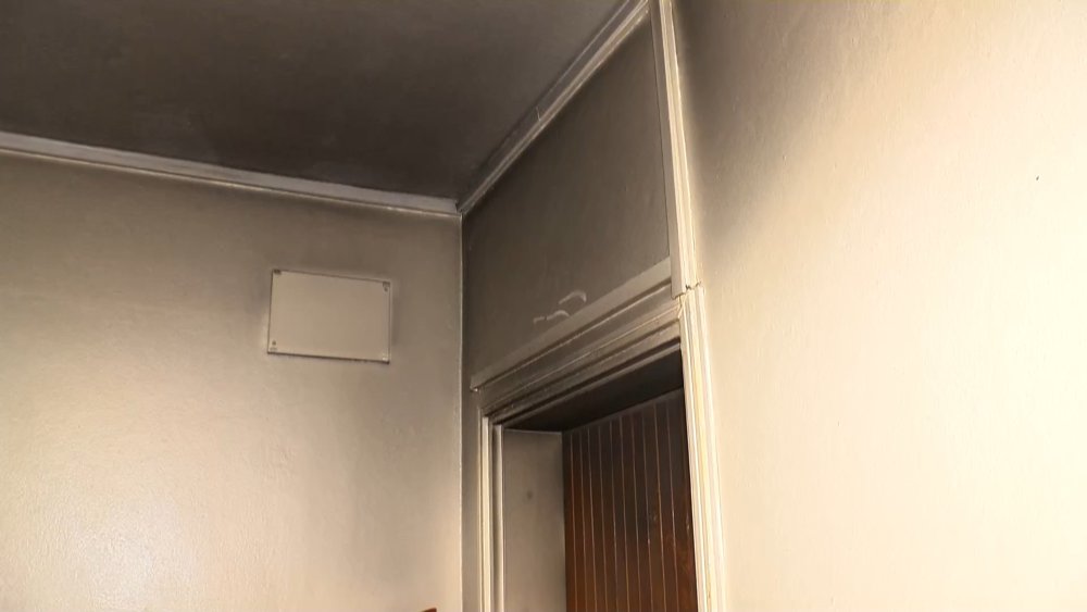 Gece kulübü yangınında hasar gören binanın içi görüntülendi