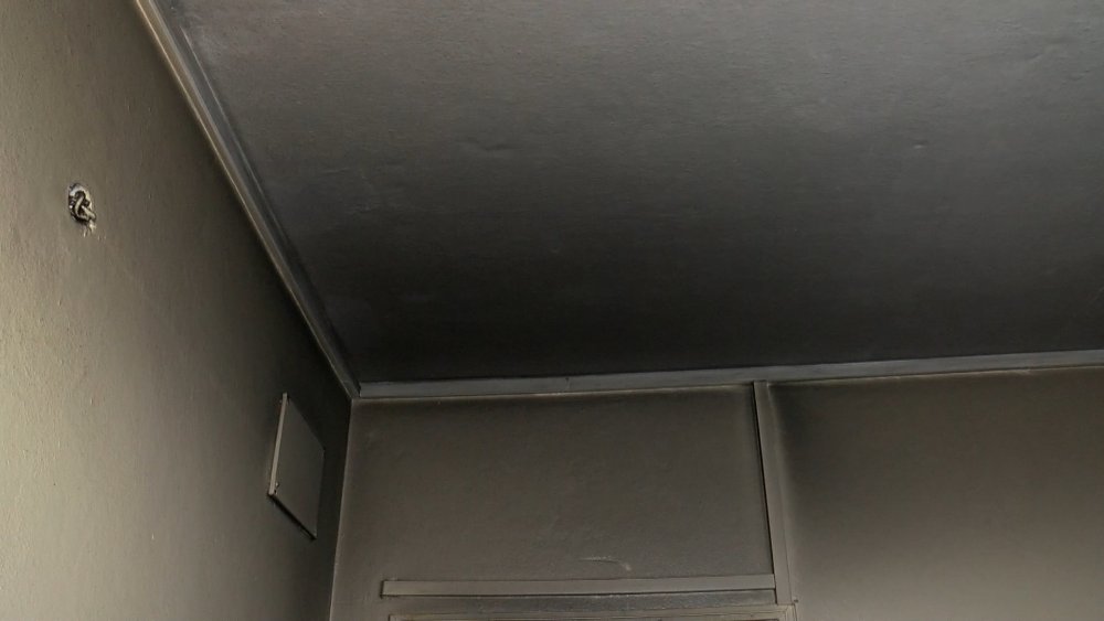 Gece kulübü yangınında hasar gören binanın içi görüntülendi