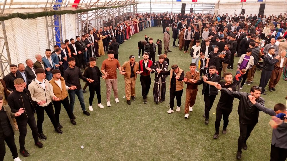 2 gün 2 gece süren aşiret düğünü: Gelin ile damada 2 milyon liralık takı