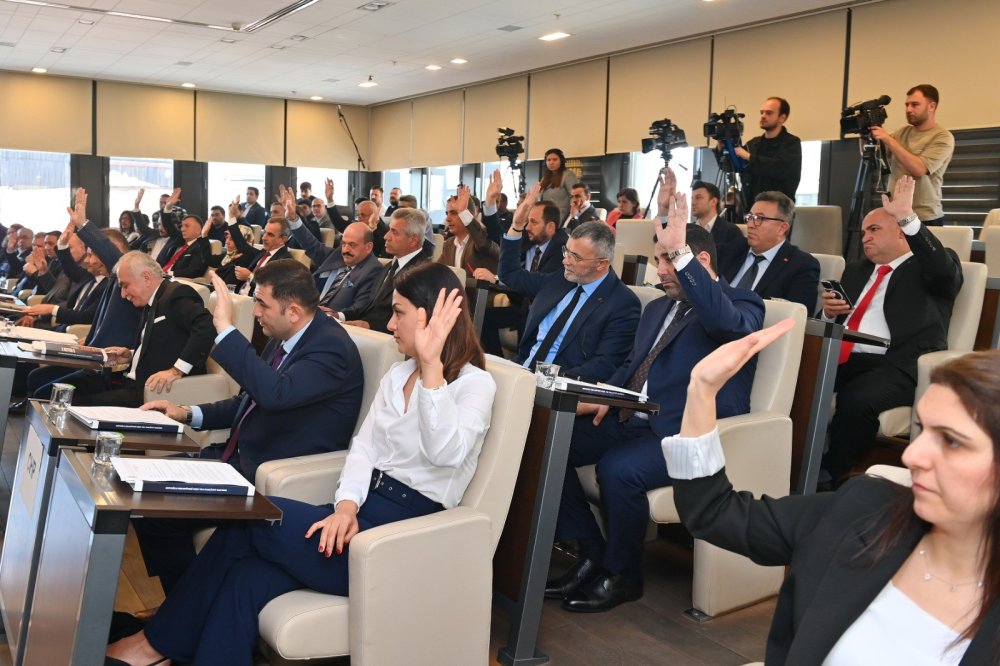 Beyoğlu Belediyesi’nde yeni dönemin ilk belediye meclis toplantısı yapıldı