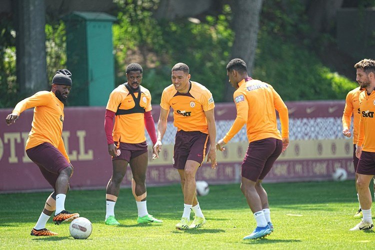 Galatasaray, Alanyaspor maçının hazırlıklarını sürdürdü