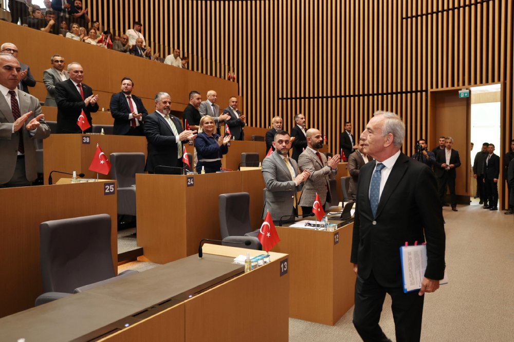 Küçükçekmece Belediye Meclisi’nde 2023 yılı faaliyet raporu kabul edildi